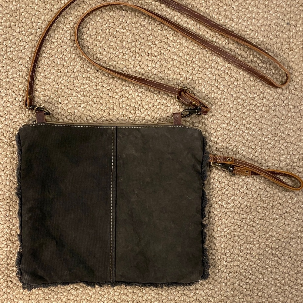 Geometric Patterned Crossbody Bag - Picture 2 of 3